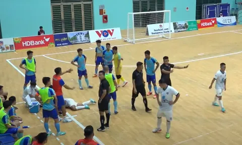 Giải Futsal vô địch quốc gia 2023: Thủ môn bị phạt nguội khiến lãnh đạo câu lạc bộ Sanvinest Khánh Hòa bức xúc