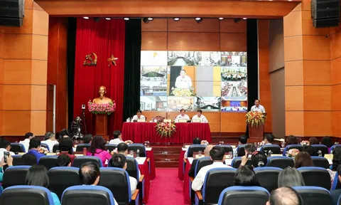 Cán bộ văn hóa phải mang tinh thần quyết liệt, bản lĩnh, vượt qua khó khăn