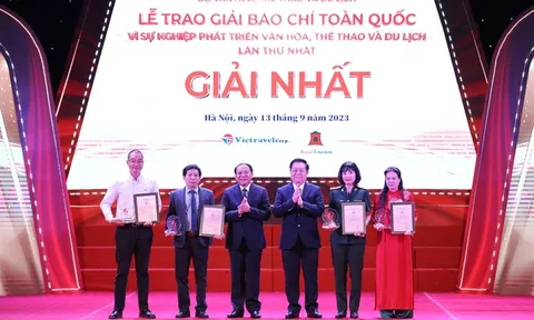 Trao giải Báo chí toàn quốc “Vì sự nghiệp phát triển Văn hóa, Thể thao và Du lịch” lần thứ nhất