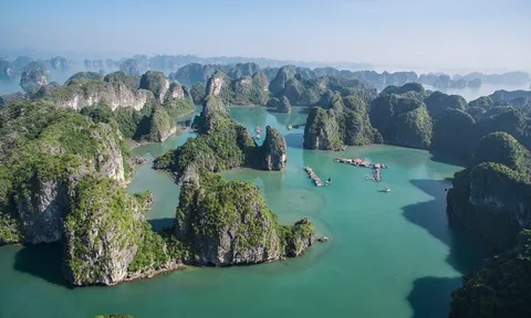 UNESCO công nhận Vịnh Hạ Long - Quần đảo Cát Bà là Di sản thế giới 