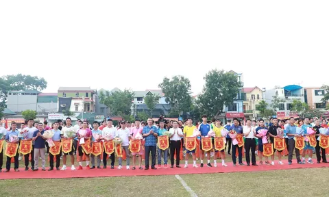 Mê Linh khai mạc giải Bóng đá tranh Cúp Hai Bà Trưng lần thứ II