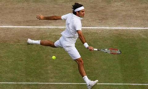Lý do Roger Federer không bao giờ đánh cú trái tay bằng 2 tay