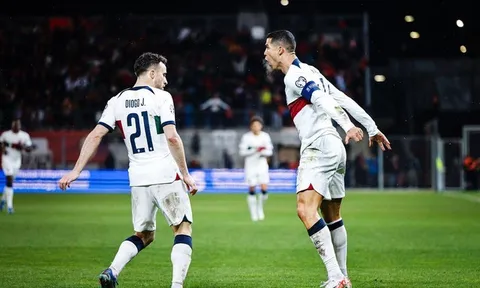 Ronaldo chinh phục hàng loạt cột mốc khó tin ở tuổi 38