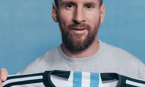 Lionel Messi bán đấu giá kỷ vật tại World Cup