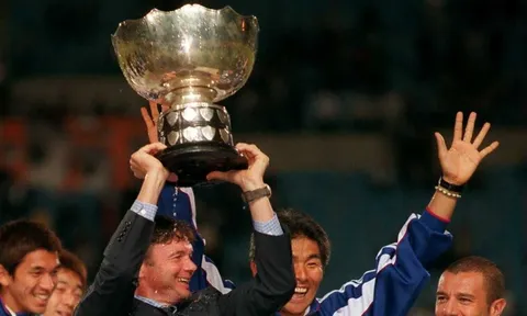 Huấn luyện viên Hajime Moriyasu mơ ước đối đầu tiền bối Troussier tại ASIAN Cup 2023