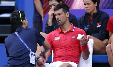 Novak Djokovic bị tố cáo giả chấn thương