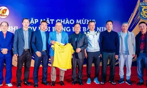 Huấn luyện viên Park Hang-Seo tái xuất sân cỏ với vai trò đặc biệt ở câu lạc bộ hạng Nhì