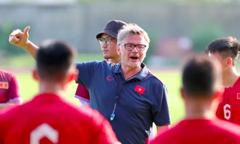 VFF vẫn phải kiên nhẫn với ông Troussier
