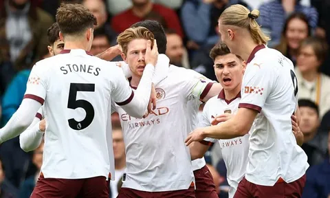 Man City ngược dòng thắng đậm trên sân của Crystal Palace