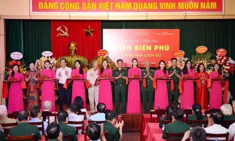 Khai mạc Triển lãm "Điện Biên Phủ - Điểm hẹn lịch sử"