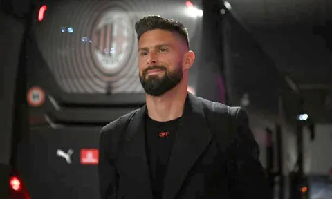 Giroud chia tay AC Milan sau 3 năm gắn bó