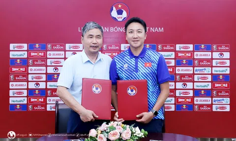 VFF ký hợp đồng với chuyên gia thể lực Yoon Dong Hun