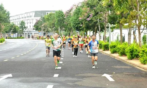 1.300 vận động viên tranh tài giải Việt dã “Bước chân đại ngàn”