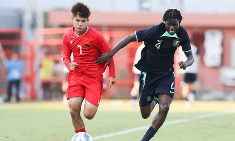Huấn luyện viên Hứa Hiền Vinh: “U19 Việt Nam chơi tiến bộ hơn, nhưng Australia quá mạnh”