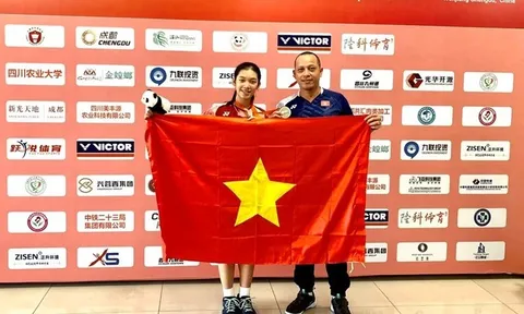 Giải vô địch Cầu lông trẻ châu Á 2024: Nguyễn Thị Thu Huyền giành huy chương bạc lứa tuổi U15