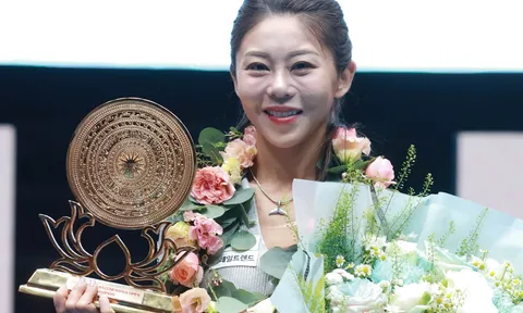 "Nữ hoàng Billiards" Kim Ga-young lập kỷ lục vô địch ở giải PBA LPBA SY Bazzar Hà Nội Open 2024