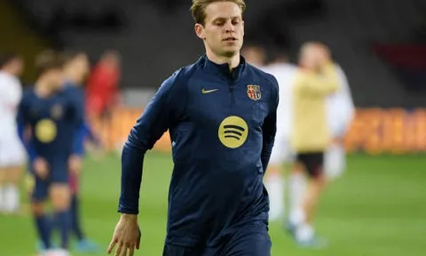 Flick trấn an người hâm mộ Barca về tình trạng thực sự của De Jong