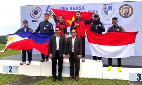 Đại sứ Việt Nam tại Philippines thăm và chúc mừng đội tuyển Bắn súng Việt Nam