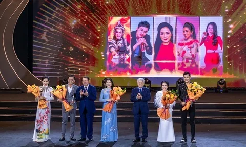 Bộ Văn hóa, Thể thao và Du lịch vinh danh nghệ sĩ tiêu biểu và một số cuốn sách nổi bật năm 2024