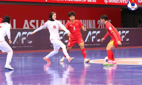 Futsal nữ Việt Nam vào tứ kết giải châu Á 2025