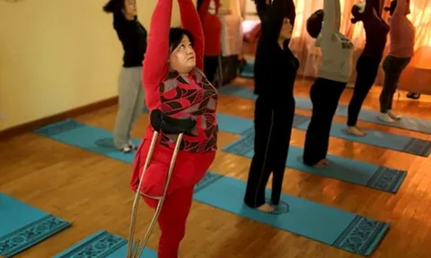 Bác Việt Văn - ở Hưng Yên hỏi: Xin cho biết, người khuyết tật có nên tập luyện Yoga thường xuyên để duy trì sức khoẻ hay không?