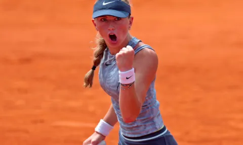 Laura Samson - "ngôi sao" 18 tuổi viết nên lịch sử