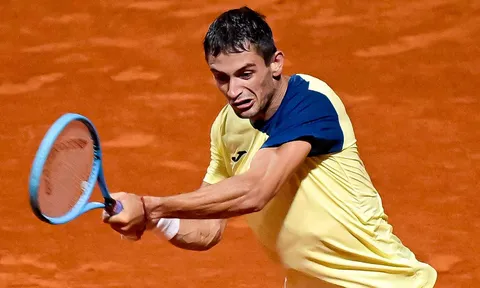 Navone thoát hiểm thần kỳ tại Geneva Open