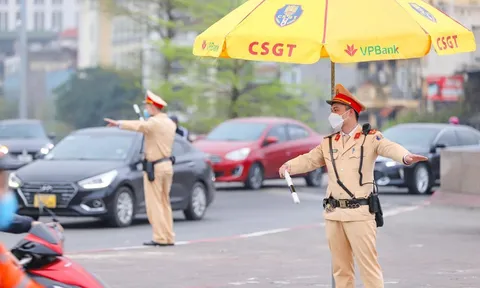 Công an thành phố Hà Nội ra quân đảm bảo an toàn giao thông tại 20 nút trọng điểm sẵn sàng đón SEA Games 31