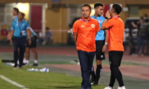 V.League 2023-2024: "Kẻ thức thời mới là trang tuấn kiệt"?