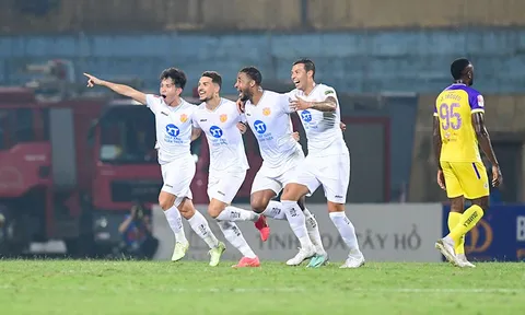 Thua đau Nam Định, Hà Nội FC gửi công văn “cạch mặt” trọng tài