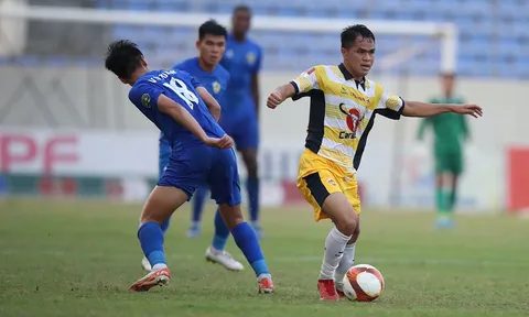Dìm nhau dưới đáy bảng, huấn luyện viên thi nhau chỉ trích… Lịch thi đấu