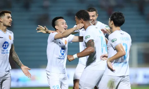 V.League 2023-2024: Nam Định bị “bắn tốc độ” hay tự hãm phanh?