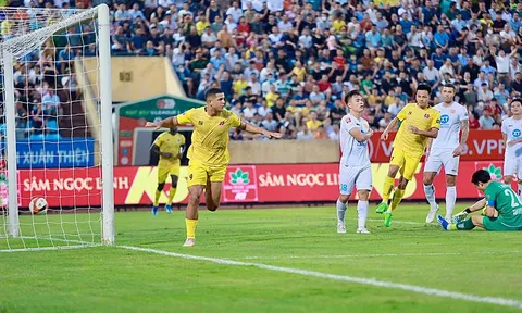 V.League 2023-2024: Công hay thủ dở, Nam Định hụt hơi trước vạch đích