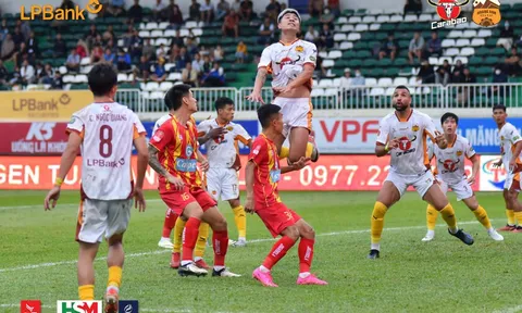 V.League 2023-2024: Trọng tài tiếp tục bị chỉ trích và phản ứng