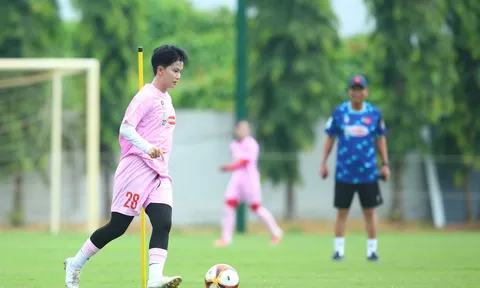 Đội tuyển nữ Việt Nam: Huấn luyện viên Mai Đức Chung tìm kiếm những gương mặt mới