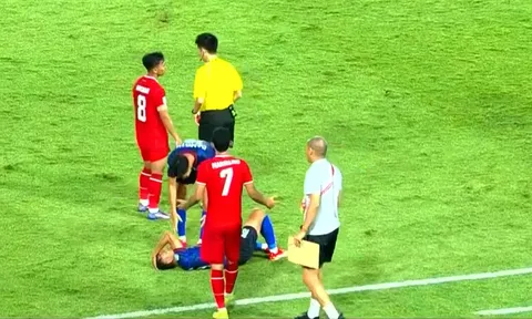 Marselino Ferdinan nhận thẻ đỏ, Indonesia bị Lào cầm chân ngay tại Manahan