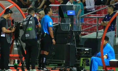 V.League 2025-2026: Trọng tài ngóng VAR