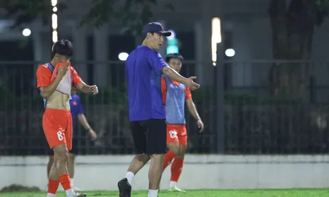 Giải Bóng đá vô địch U23 Đông Nam Á 2025: Huấn luyện viên Kim Sang-sik xem U23 Philippines bắt bài U23 Malaysia