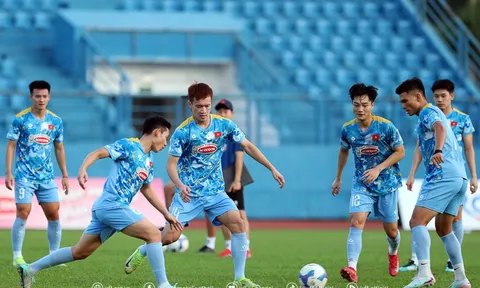 Vòng loại ASIAN Cup 2027: Huấn luyện viên Kim Sang-sik chốt đội hình đấu Nepal