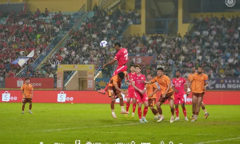V.League 2025-2026: Công an Hà Nội "một mình một ngựa"