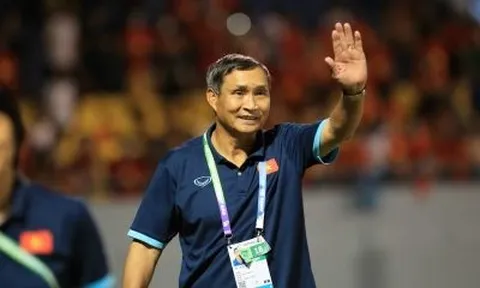 Huấn luyện viên Mai Đức Chung chia tay đội tuyển nữ Việt Nam