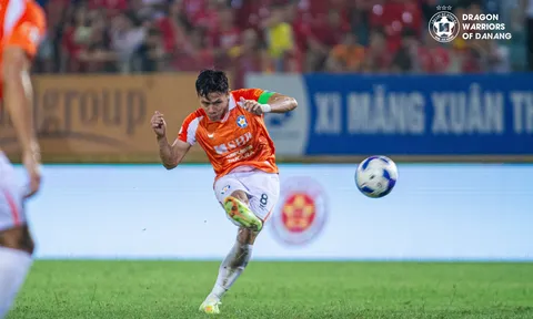 V.League 2025-2026: Quế Ngọc Hải có còn nhớ sân Vinh?