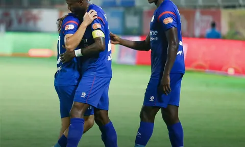 V.League 2025-2026: Bất lợi với PVF-CAND