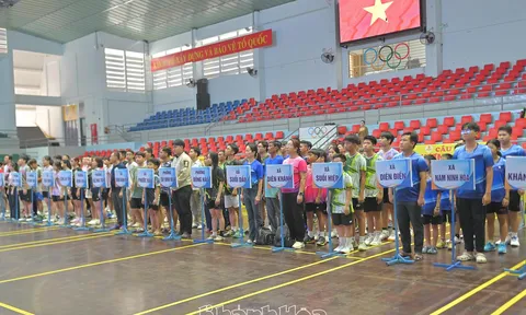 519 vận động viên tranh tài Giải Cầu lông các nhóm tuổi Đại hội Thể dục thể thao tỉnh Khánh Hòa