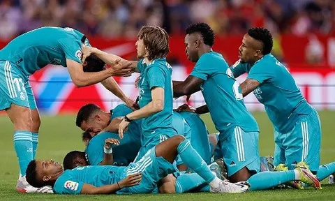 Sevilla - Real Madrid > 2-3: Ngược dòng cảm xúc, "Kền kền trắng" tiến sát ngôi vô địch