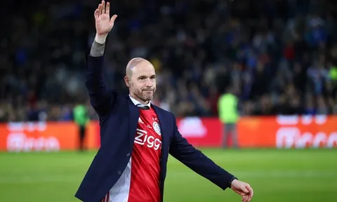 Tân “thuyền trưởng” Man United vẫn phải hoàn thành nghĩa vụ với Ajax
