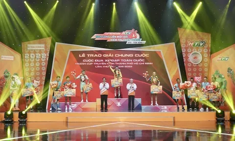 Kết thúc Cuộc đua Xe đạp truyền hình TP.HCM - Cúp Tôn Đông Á 2022: Lê Nguyệt Minh thắng chặng cuối, Igor Frolov đoạt Áo vàng chung cuộc