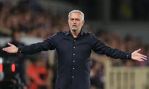 Fiorentina - Roma > 2-0: Thầy trò huấn luyện viên Mourinho nguy cơ mất suất dự Europa League