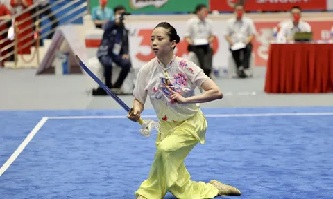 “Hotgirl” Dương Thuý Vi tự tặng quà sinh nhật bằng huy chương vàng SEA Games