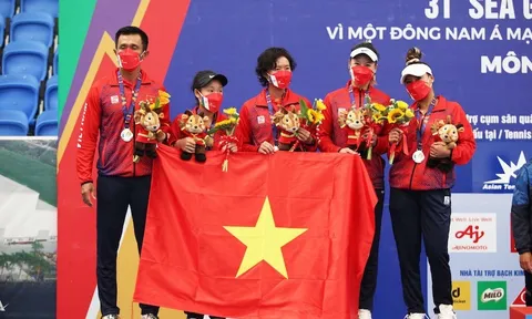 Đội tuyển quần vợt nữ Việt Nam lần đầu giành huy chương bạc nội dung đồng đội